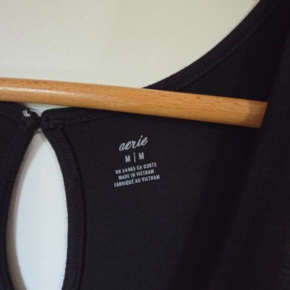 EUC WORN ONCE AERIE BLACK SCOOP NECK SLEEVELESS ROMPER SIZE M - Picture 11 of 16